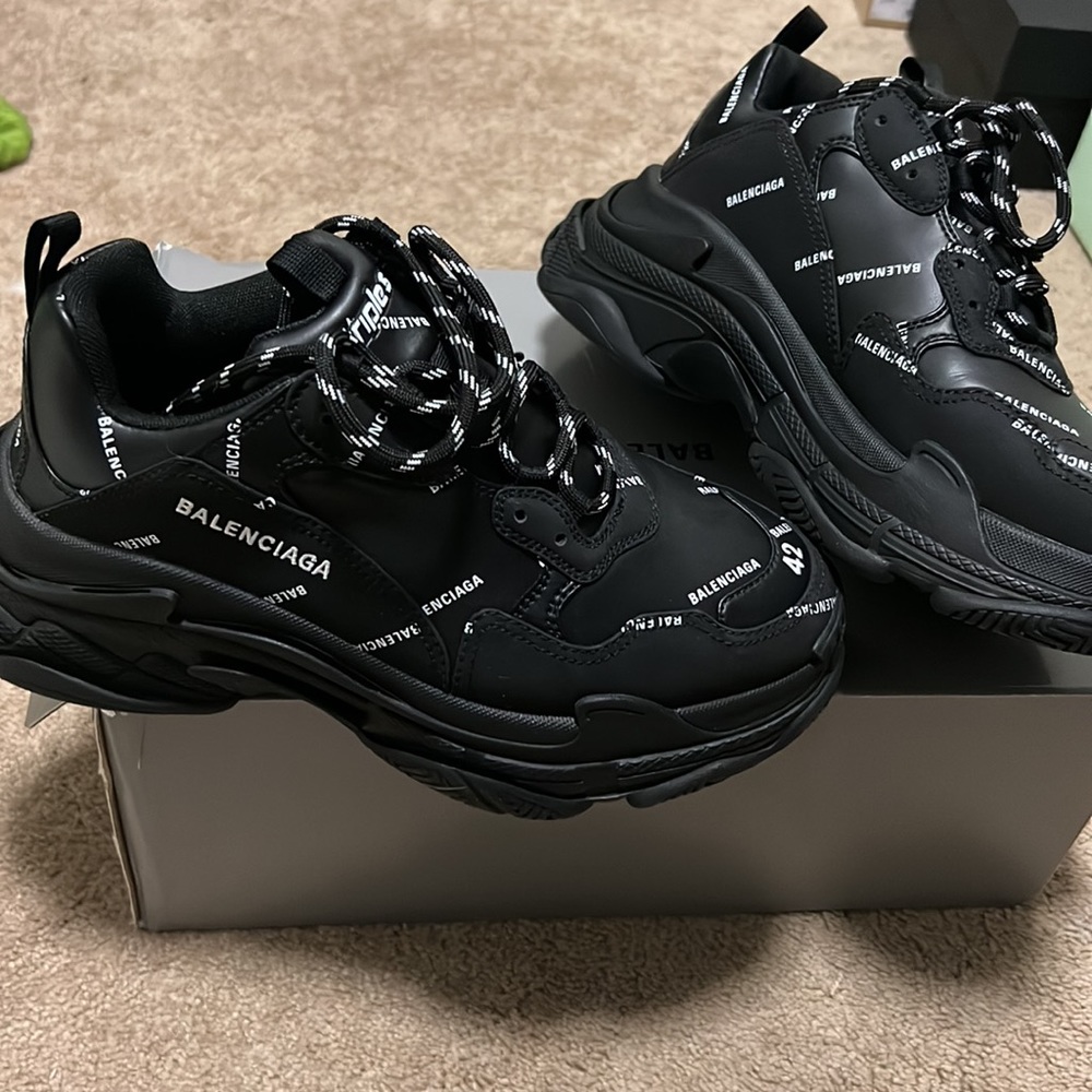 Brand new. Still in box Balenciagas size 42